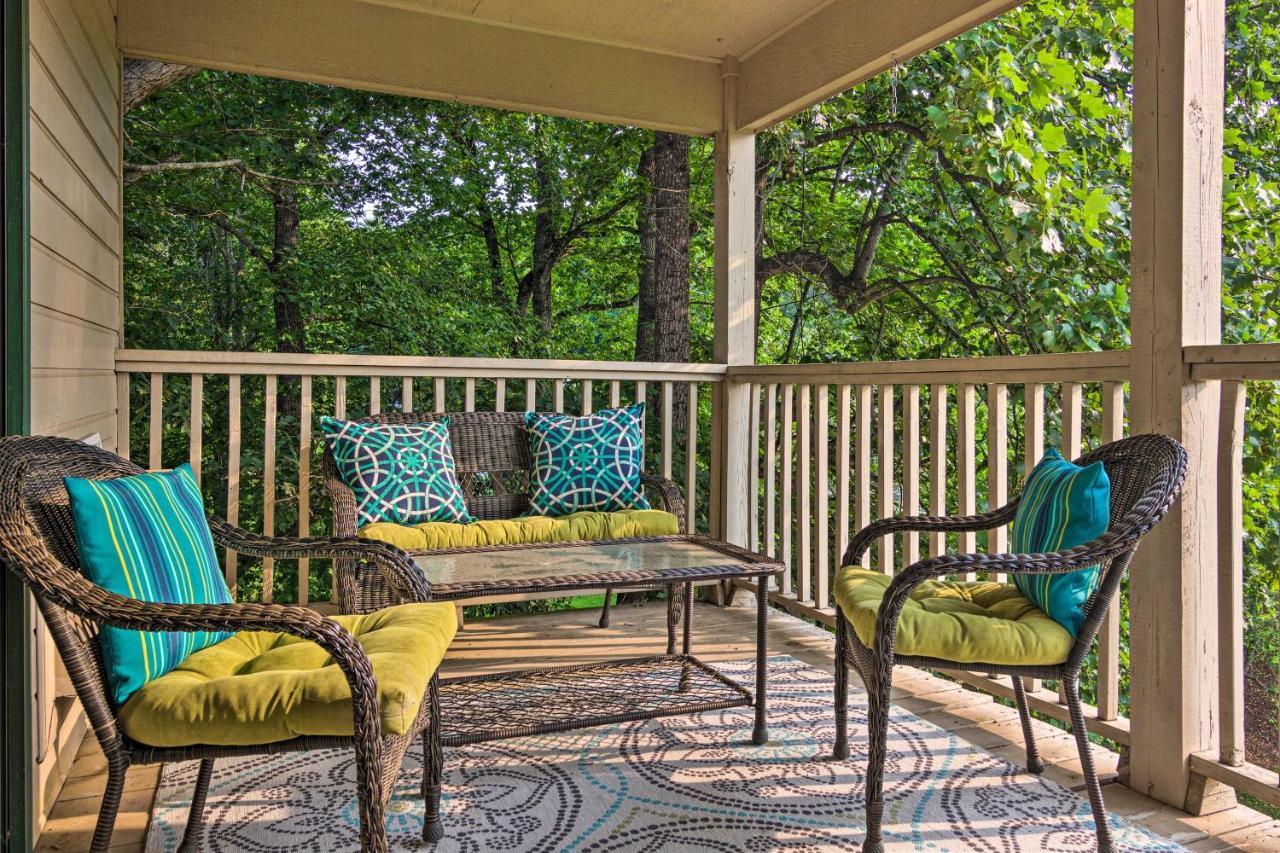 Modern Studio With Balcony About 1 Mi To Lake Lure! Buitenkant foto